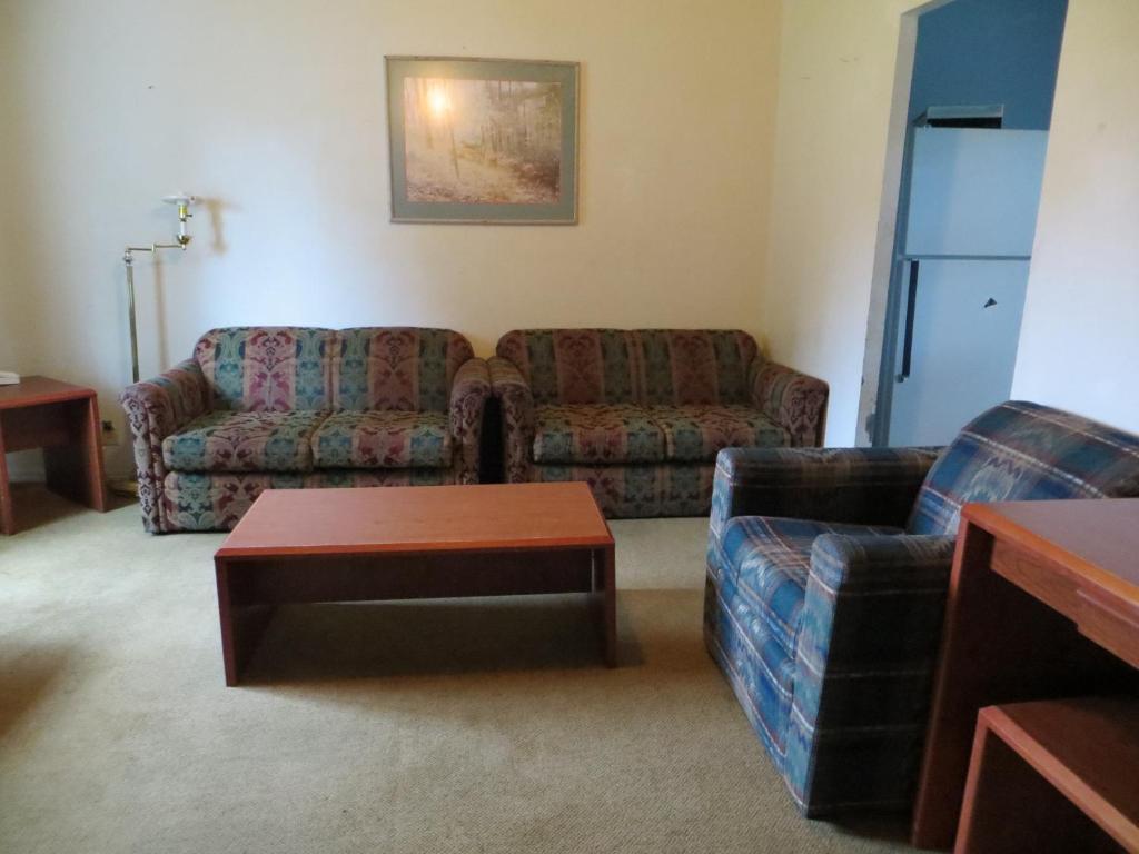 Madison Suites Motel Портленд Номер фото
